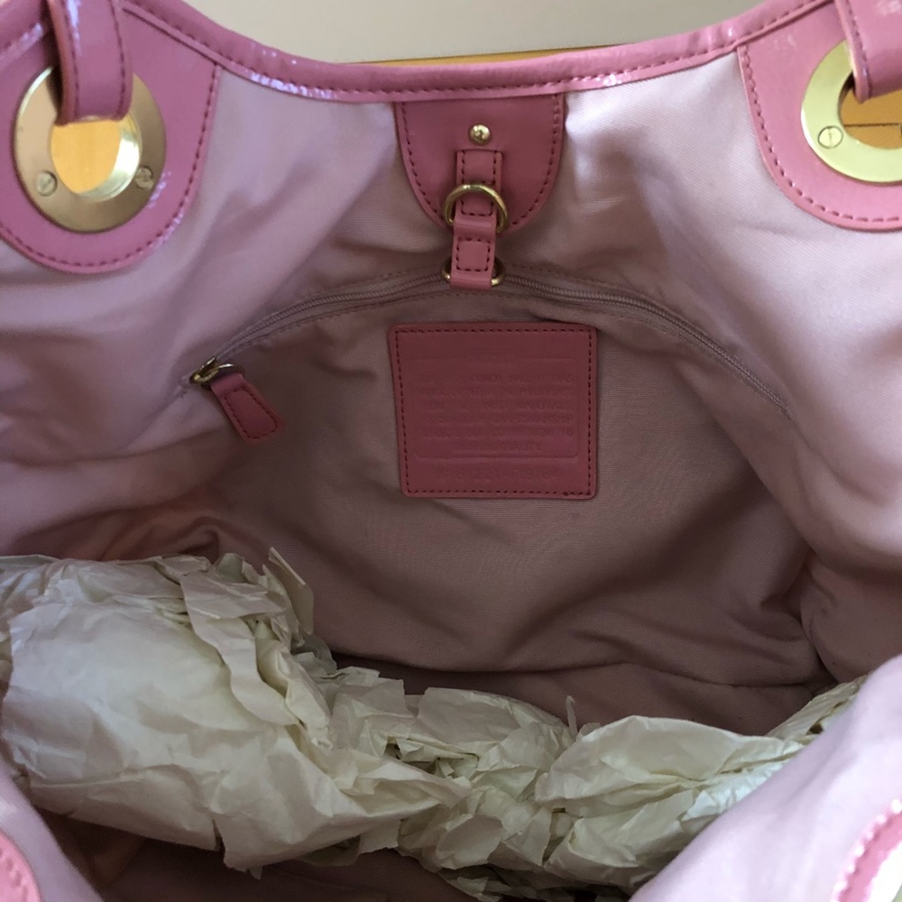 Coach Handbag - Picture 5 of 8